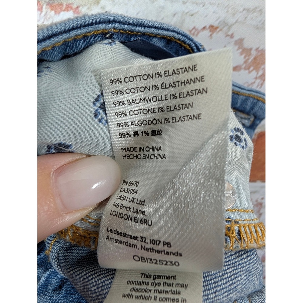 Pilcro Slim Boyfriend Jeans Women 31 Blue Patchwork Embroidered Denim - Picture 6 of 8